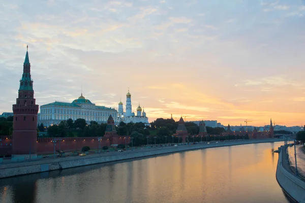 Кремль при сходом сонця влітку — стокове фото
