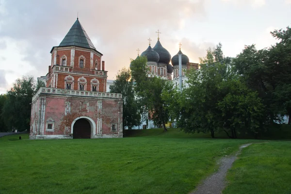 View of the red brick tower in evening — Stock Photo, Image