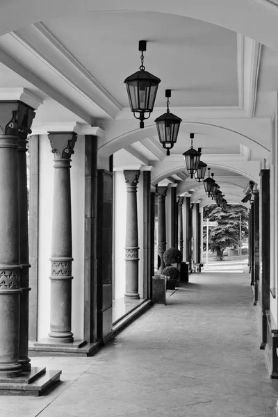 Lanterns on the ceiling of the ancient house — Stock Photo, Image