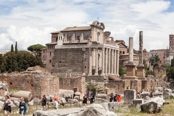 Foro romano v Římě, Itálie — Stock fotografie