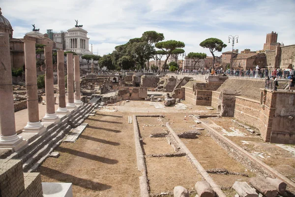 Foro romano v Římě, Itálie — Stock fotografie