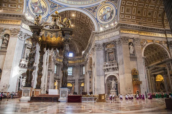 VATICANO, ITÁLIA - JULHO 16, 2016: Interior da Cúpula de São Pedro. Vaticano, Roma, Itália — Fotografia de Stock