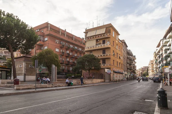 Rua e edifícios em Roma — Fotografia de Stock