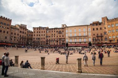 Piazza del Campo 'daki Palazzo Publico, Siena, İtalya