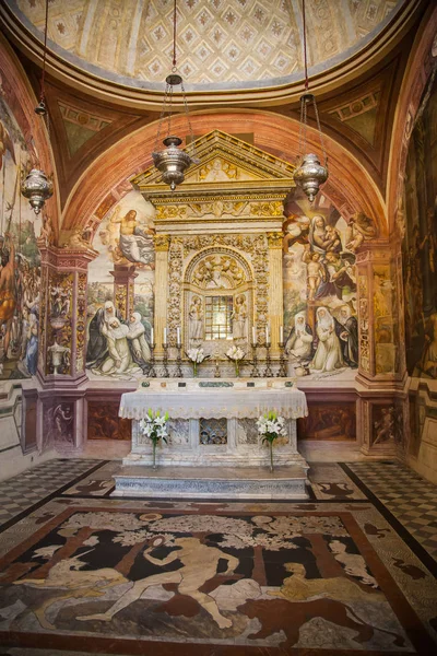 Basilica San Domenico Kohteessa Siena — kuvapankkivalokuva