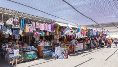 San Jose bit pazarında satıcı.