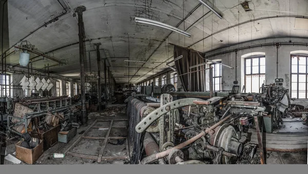 Staré stroje v předení panorama — Stock fotografie