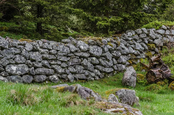 Parede com pedras — Fotografia de Stock