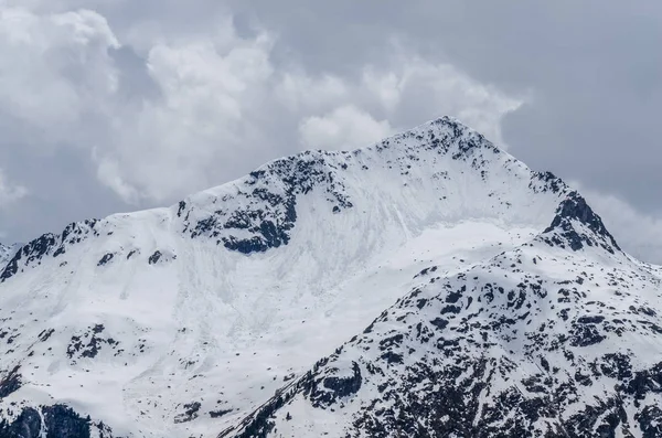 Molte valanghe in alta montagna — Foto Stock