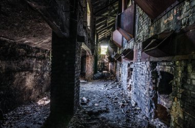 terk edilmiş eski dökümhane