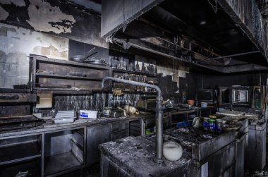 büyük mutfak evde yangın