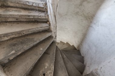 Eski merdiven döndü