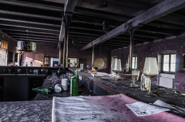 Bar abandonado após grande incêndio — Fotografia de Stock