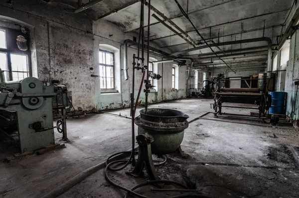 Metal işleme terk edilmiş fabrikası