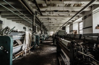 Makine salonu terk edilmiş fabrikası