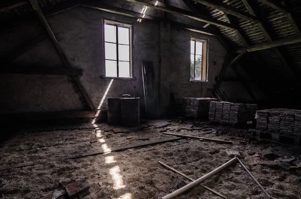 Beam from window on attic — Stock Photo, Image