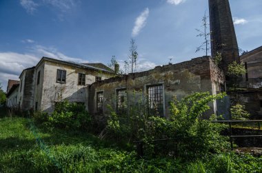 eski terk edilmiş iplik fabrikası