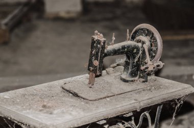 eski dikiş makinesi iplik