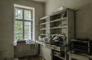 eski terk edilmiş mutfak