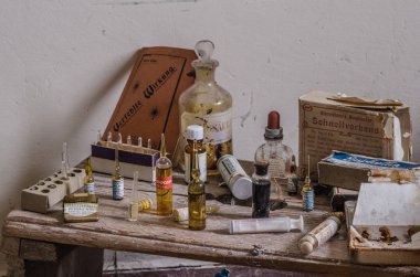 eski evinde masada tıp