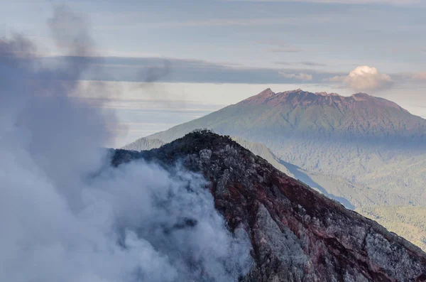 Bali sigara yanardağ