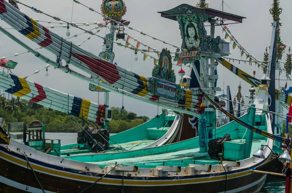 Perahu berwarna-warni close seup melihat — Stok Foto