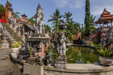 Brahma vihara arama tapınak kompleksi