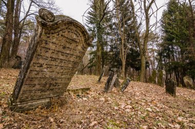 Mezarlık kayrak mezar taşıma