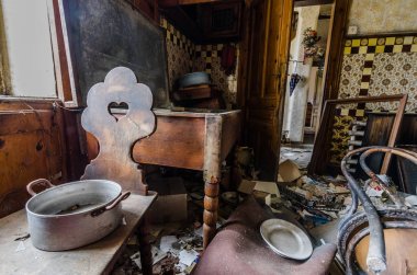 eski mutfak tencereye içeren tablo