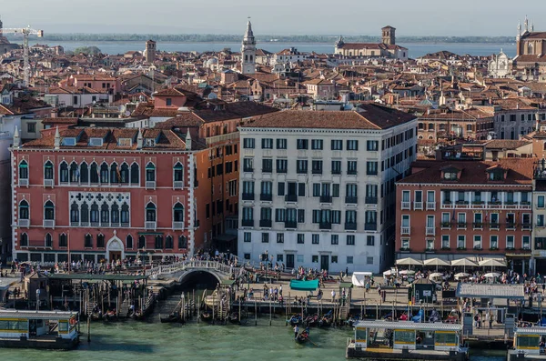 Landskap och byggnader i Venice — Stockfoto