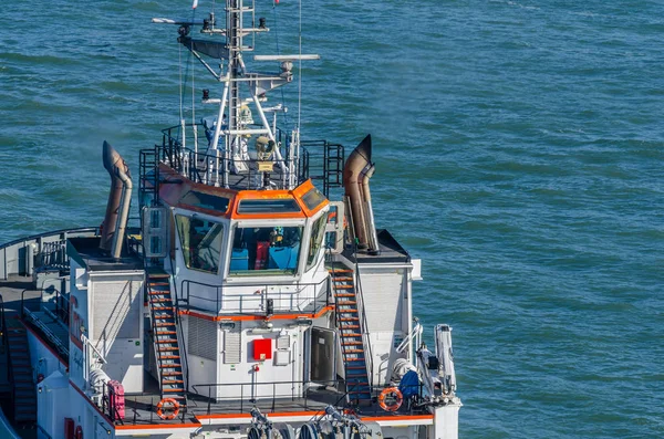 Tug boat in harbor detail — Stock Photo, Image