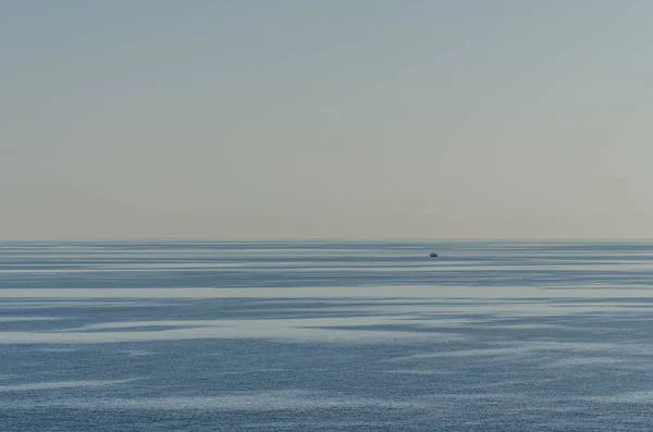 Schatten auf dem Meer — Stockfoto