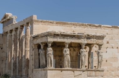 Atina'da Erechtheion bina