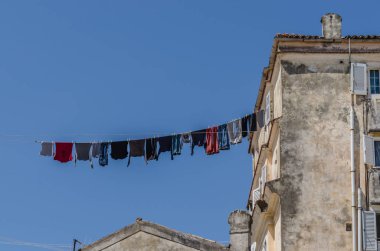 Corfu içinde çamaşır