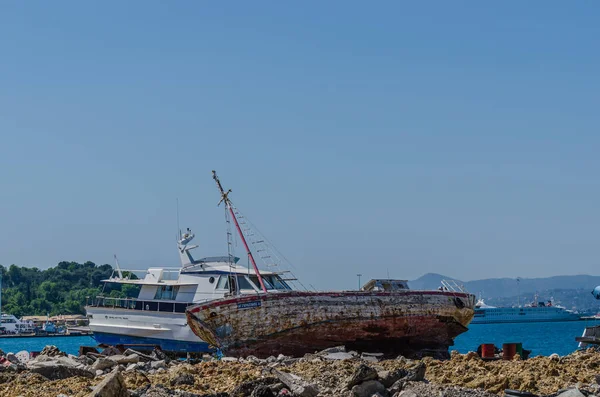 Barco viejo varado — Foto de Stock