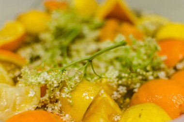 çiçekler detay ile yaşlı suyu