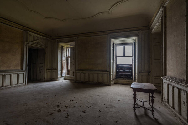 Room with decorated wooden decoration on the wall