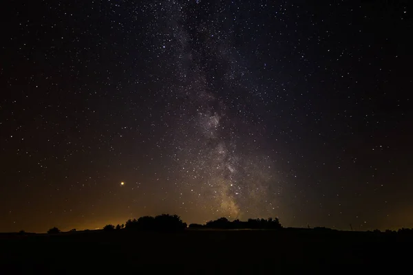 Vía Láctea Brillante Colorida Cielo Nocturno Con Paisaje — Foto de Stock
