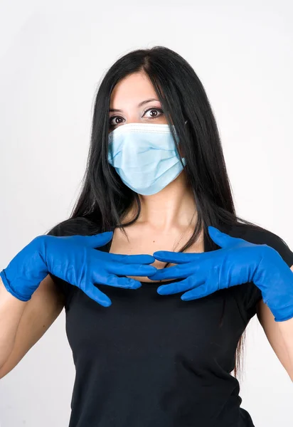 Όμορφη Γυναίκα Συνιστά Φορέσει Για Την Πρόληψη Γάντια Και Μάσκα — Φωτογραφία Αρχείου