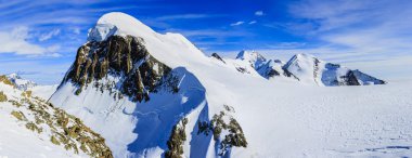 Arka planda Castor ve Pollux ile Breithorn panorama f görüntülendi