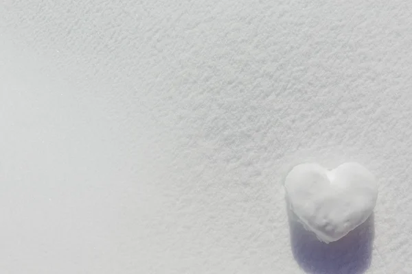 Kış arkaplanı, Kar Kalbi - metin için boşluk — Stok fotoğraf