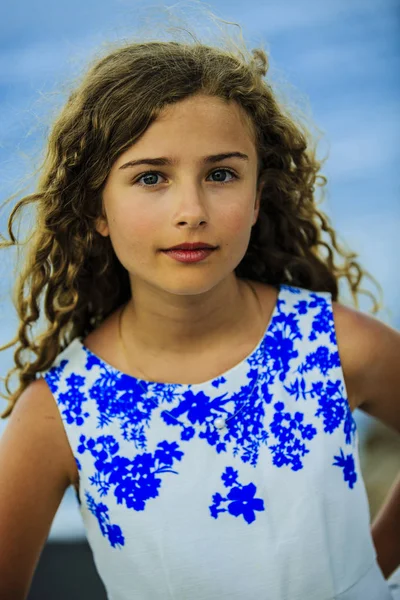 Portrait of young and beautiful girl — Stok fotoğraf