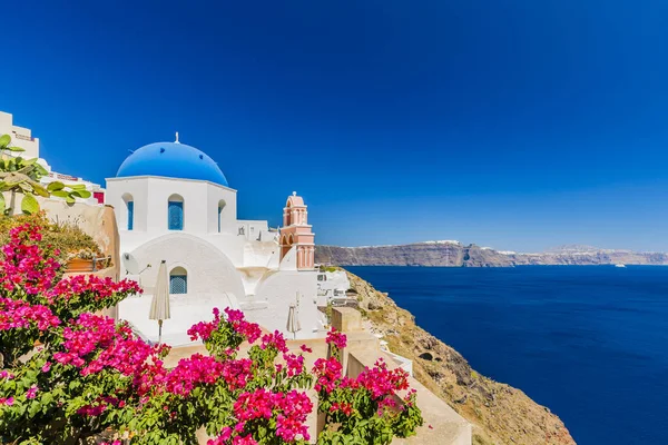 Traumhafte Aussicht mit weißen Häusern — Stockfoto