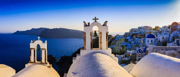 Traumhafte Aussicht mit weißen Häusern — Stockfoto