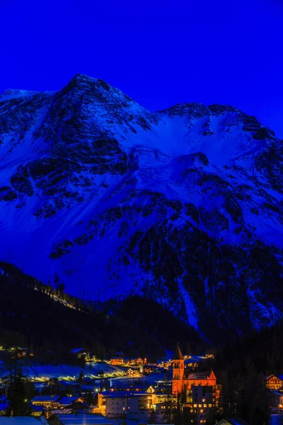Wgląd nocy Sulden, Solda wieś Mountain Resort, Vinschgau, — Zdjęcie stockowe