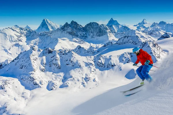 Skiing with amazing view of swiss famous mountains in beautiful — Stock Photo, Image