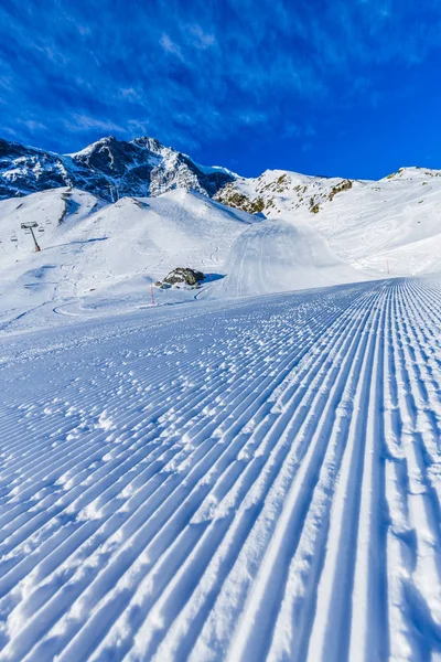Snö i vintersäsongen, bergen. Sydtyrolen, Solda i Italien. — Stockfoto