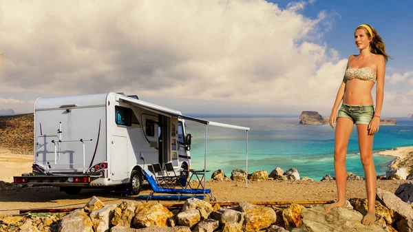 Europa Viajar Chica Turística Atractiva Camping Con Campista Grecia Vacaciones — Foto de Stock
