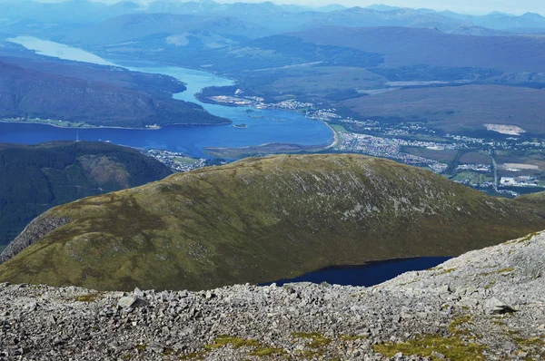 Widok ze szczytu Ben Nevis, szczyt — Zdjęcie stockowe