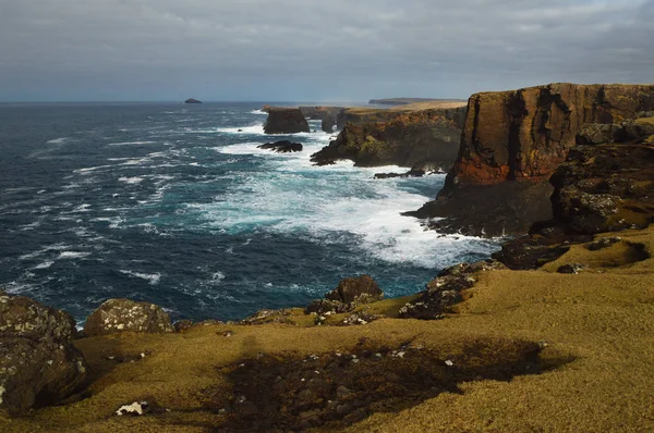 Eshaness cliffs beautiful scenery — Stock Photo, Image